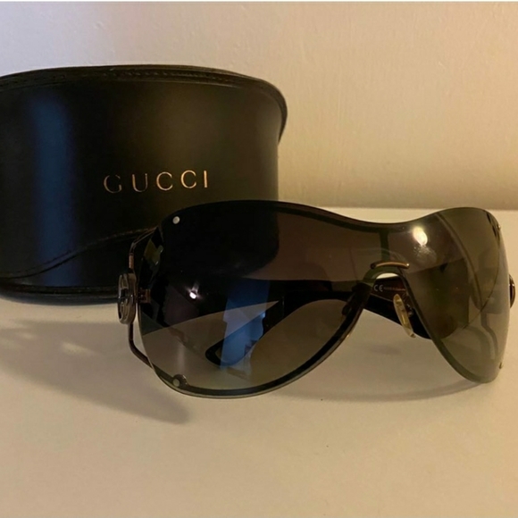 Sunglass - Picture 1 of 5